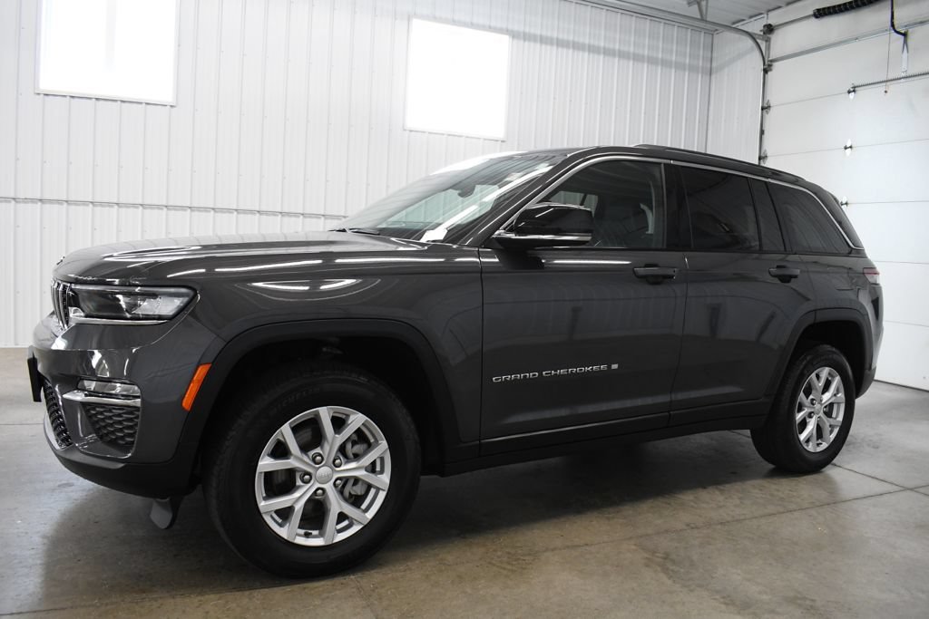 jeep grand cherokee 2023 1C4RJHBG1PC607272 image jeep grand cherokee 2023 1C4RJHBG1PC607272 image